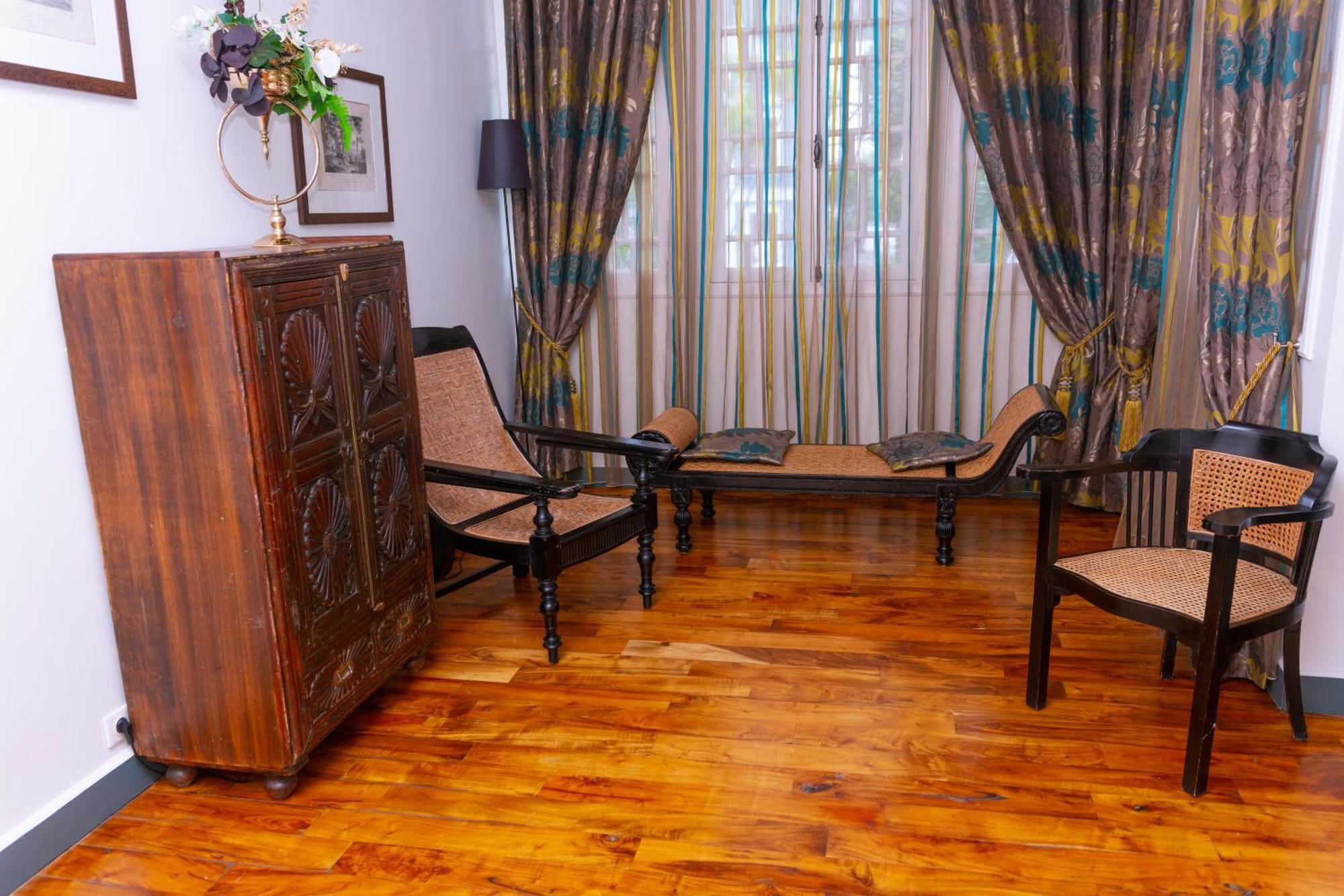 Villa Angelique - Hotel Classe Monument Historique Сен Дьони Екстериор снимка
